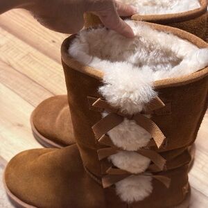 Koolaburra Tan Suede Boots with White Fur